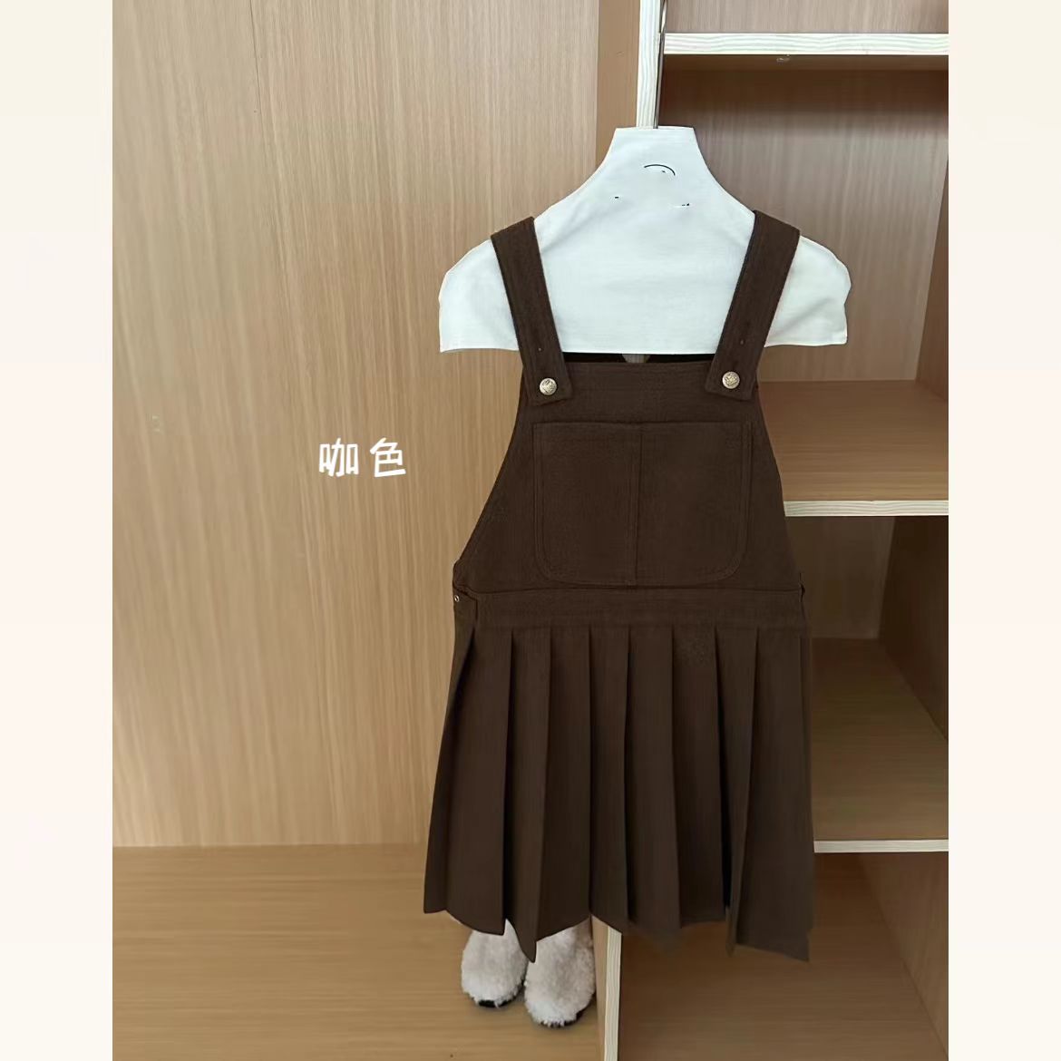 L婷婷推荐  【乖乖学院风】冬季毛呢休闲百褶背带裙3621  有内衬