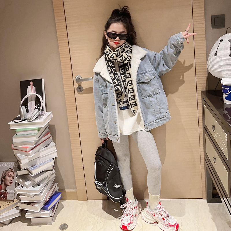 女童时髦加绒两面穿牛仔外套秋冬装2023新款洋气女孩保暖穿搭爆款