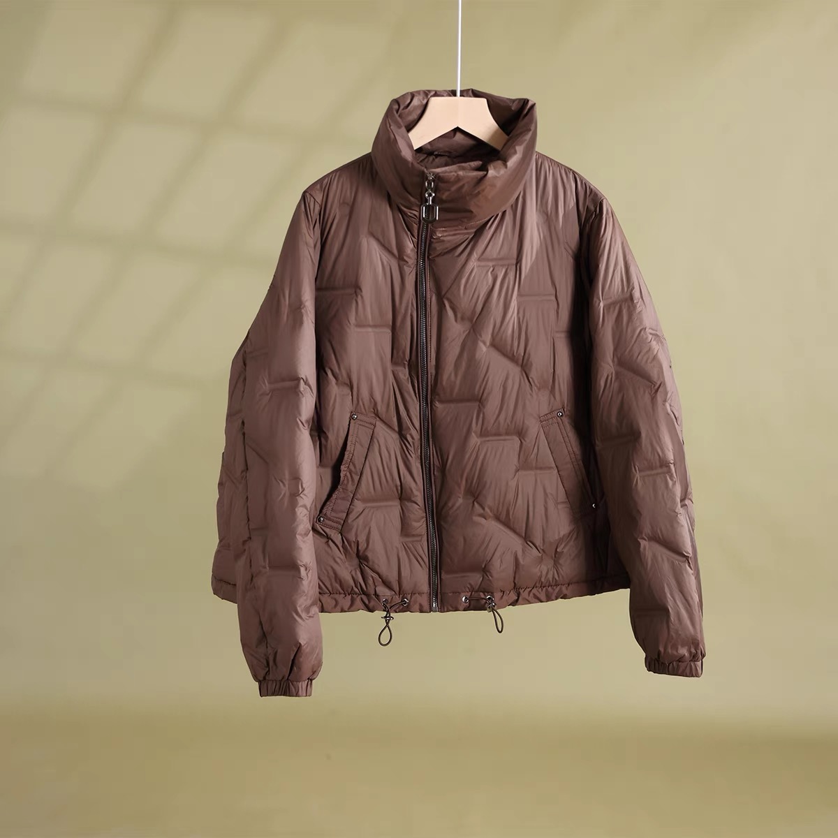 轻薄羽绒服女2023冬季新款白鸭绒保暖斜门襟短款羽绒外套E6671