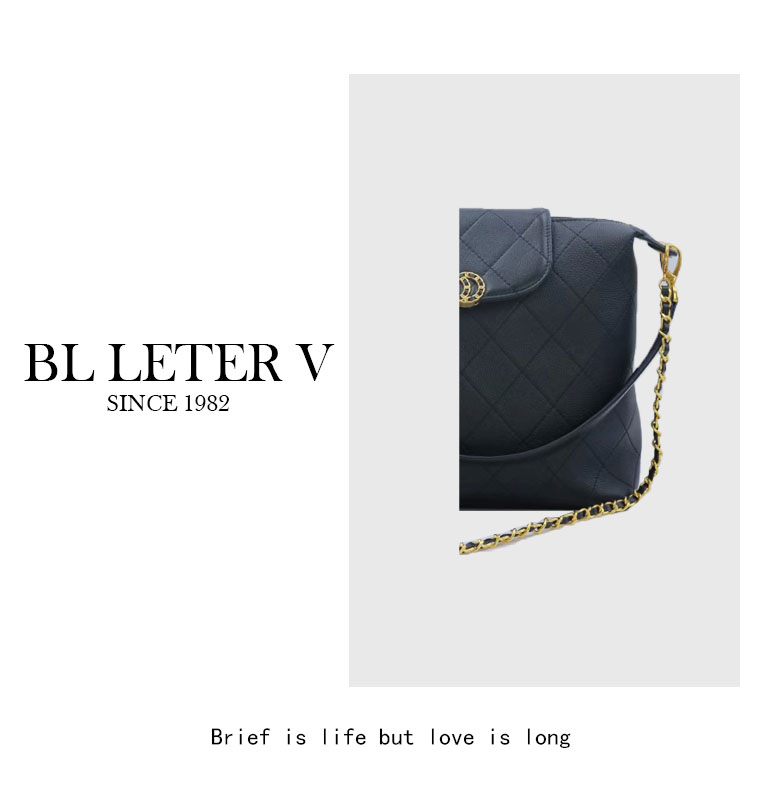 BL LETER V【嘻皮翻盖斜挎包】百搭小众单肩斜挎流浪包
