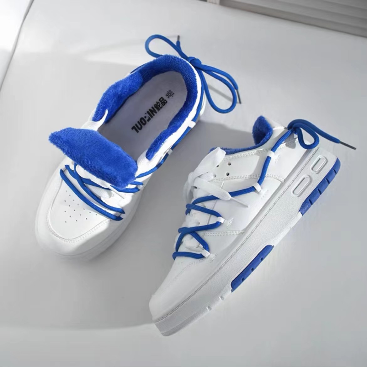 秋冬爆款时尚休闲小众设计原创加棉保暖板鞋【麒裕】