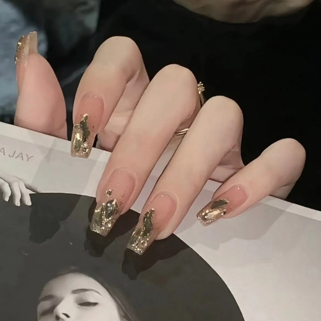 【星光】Rola nora纯手工穿戴甲 免烤nail秋冬满钻爆闪温精灵小红书