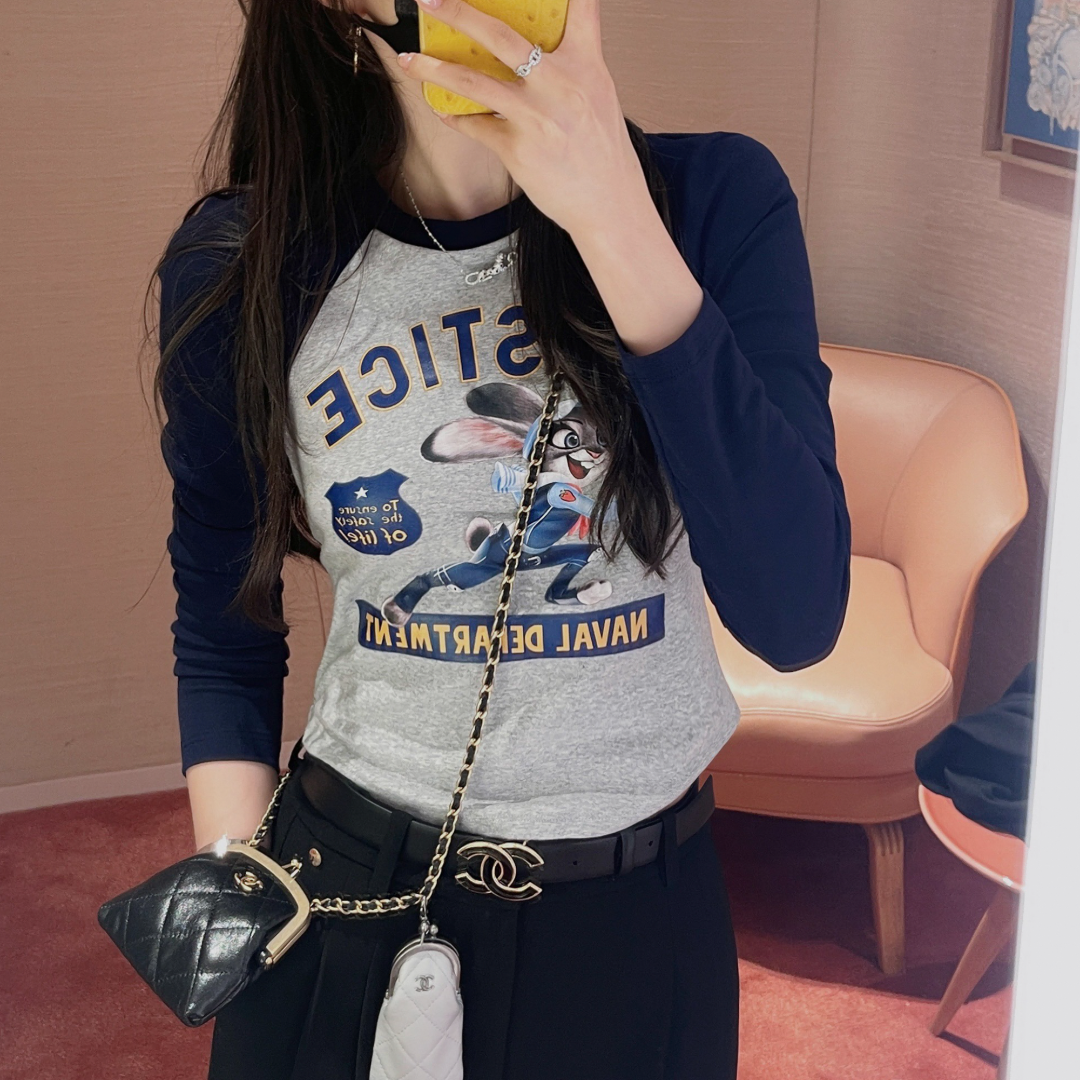【宝藏衣橱】23新款女款美拉德打底设计款减龄显瘦拼色长袖上衣T