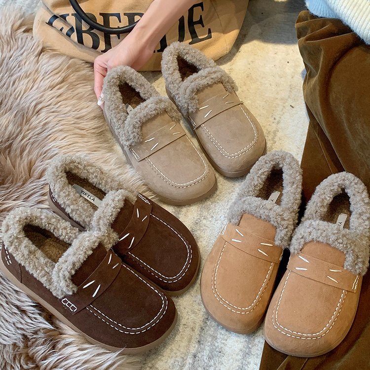 软萌复古的一脚蹬毛毛单鞋