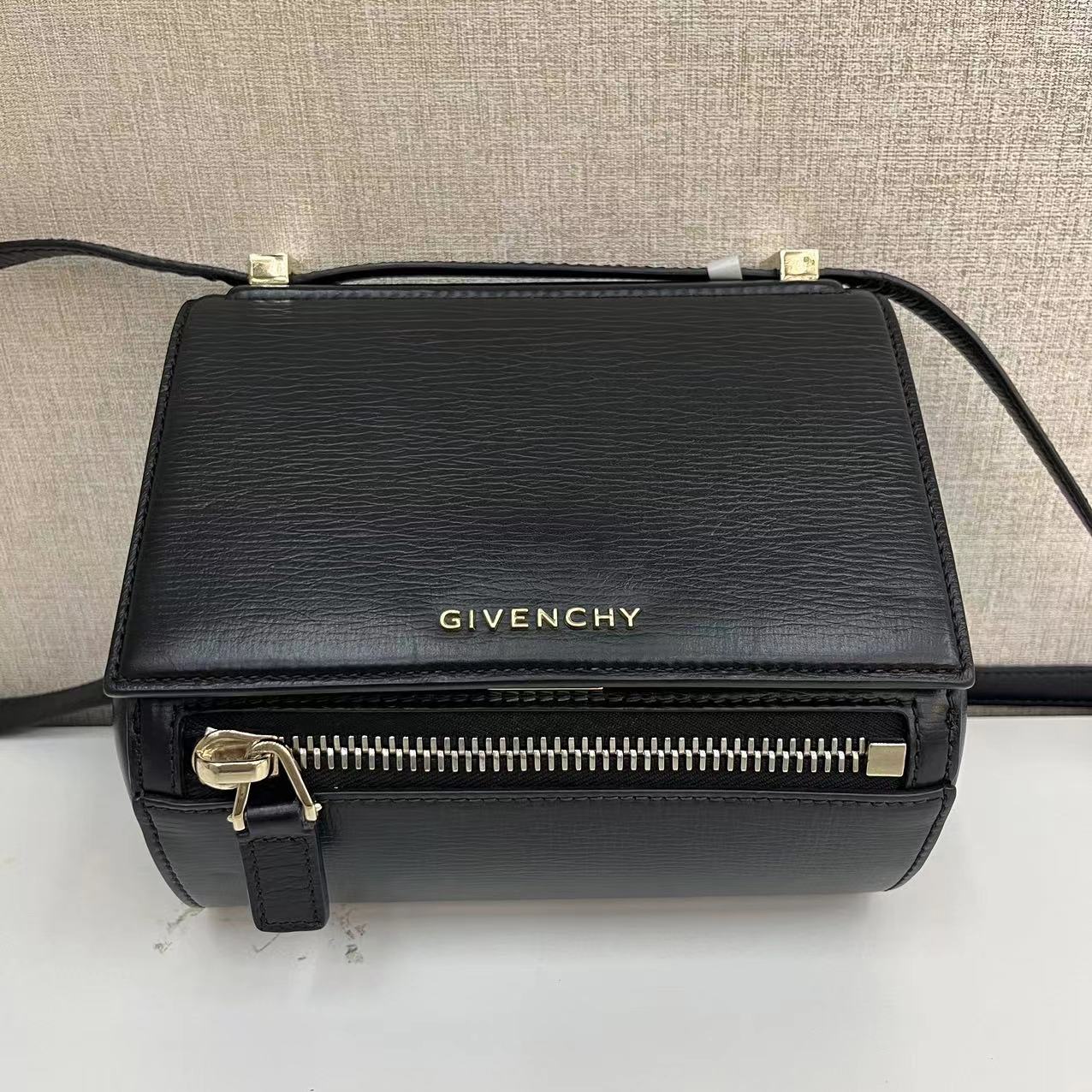 95新 Givenchy/纪梵希 95新 Givenchy/纪梵希/麦兜/包包/32913