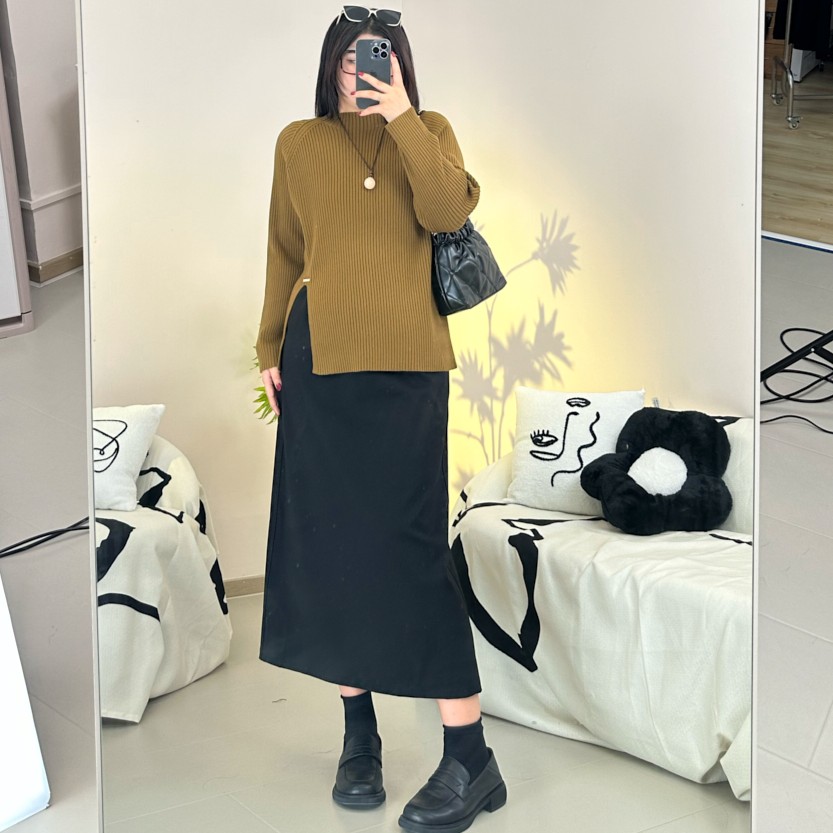 胖妹妹大码女装 纯色半高领打底衫设计感遮肉肚子显瘦上衣针织衫