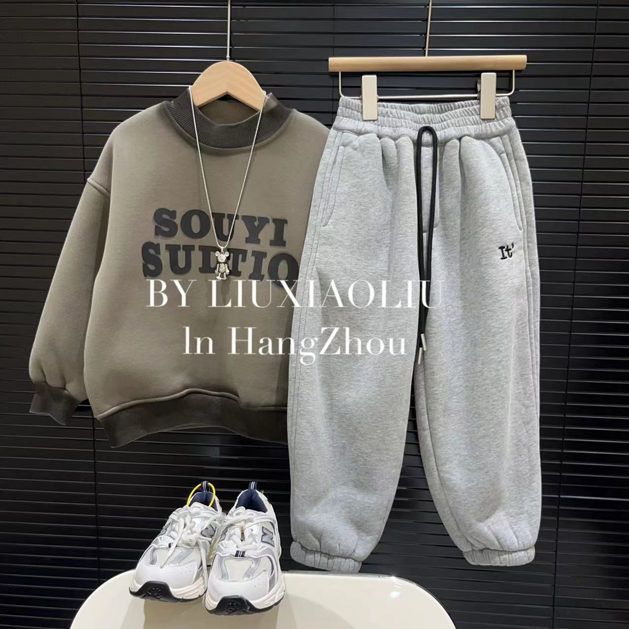 BY LIUXIAOLIU【寻回冬日】韩版秋冬季儿童加绒卫裤9422