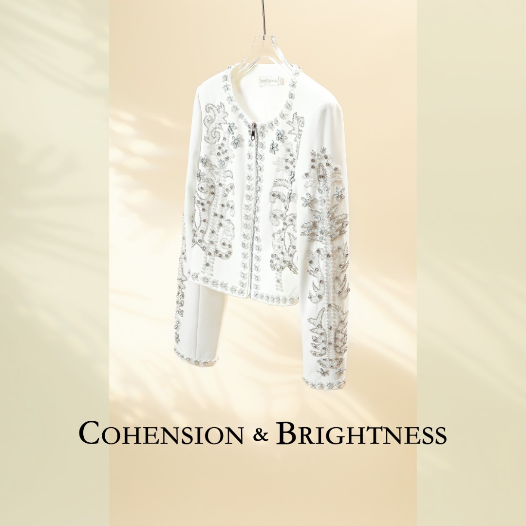 凝慧真的好丝毛版本-高货白色重工钉珠时尚气质外套YL031