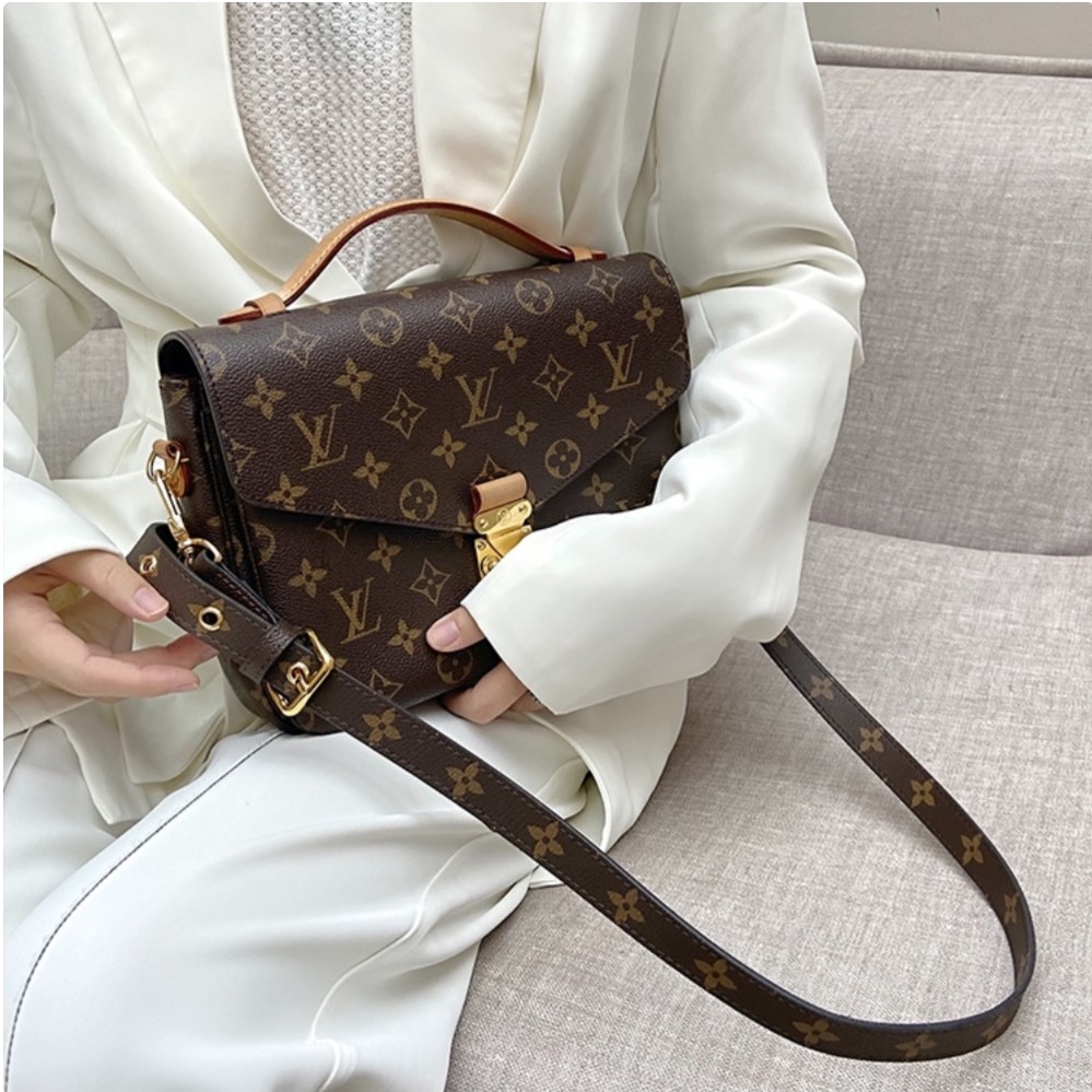 95新 LouisVuitton/路易威登 21066 老花邮差 单肩斜挎包