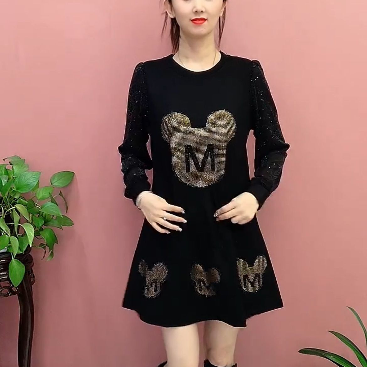 秋季女装新款高档烫钻宽松打底裙洋气气质减龄圆领遮肚显瘦连衣裙