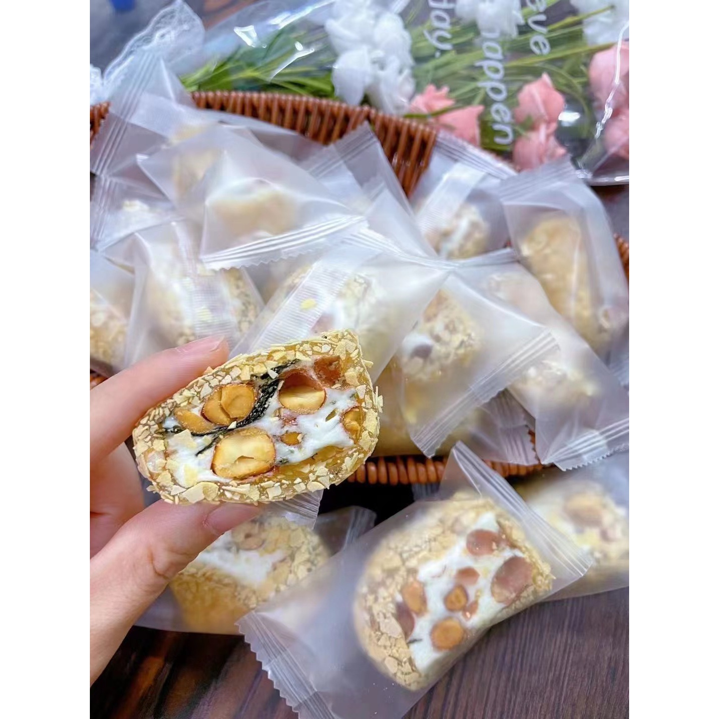 牛轧南糖潮汕特产松软麦片牛轧花生海苔牛轧夹心休闲精选茶配点心