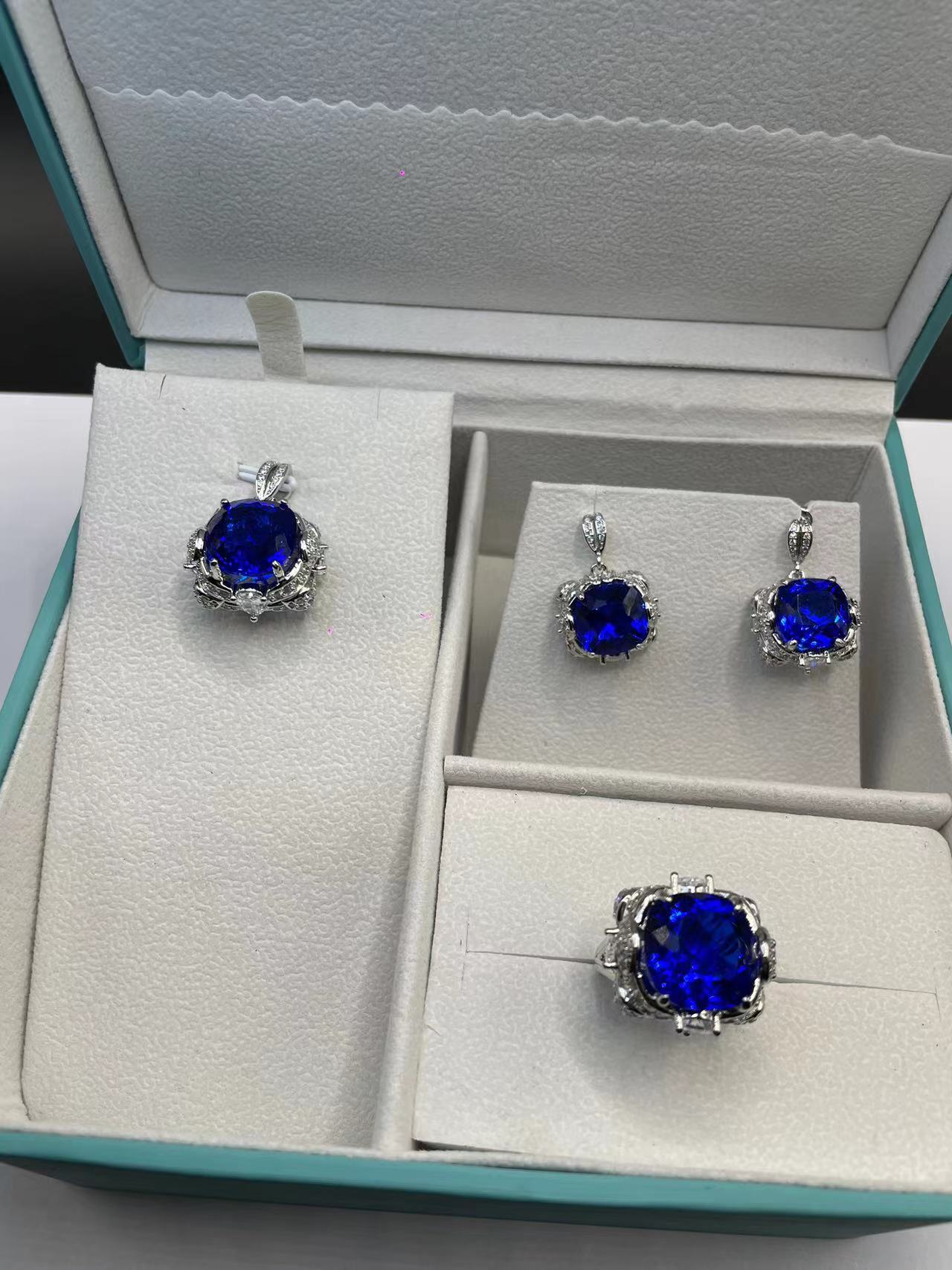 【马达加斯加土特产】吊坠套装—F027