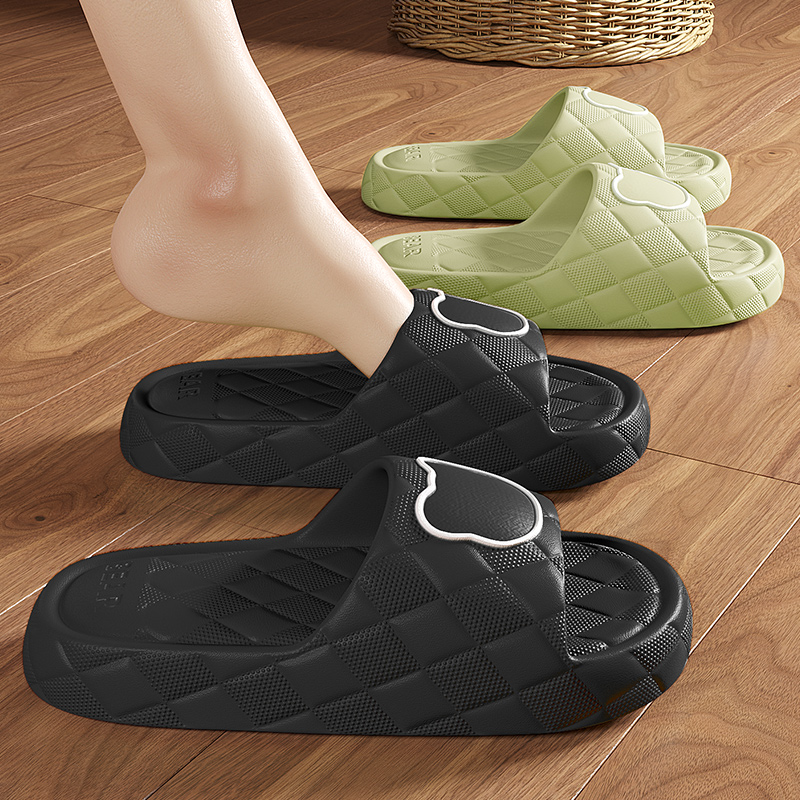 卡通小熊高级感拖鞋女士夏季2024新款情侣款室内居家浴室防滑凉拖