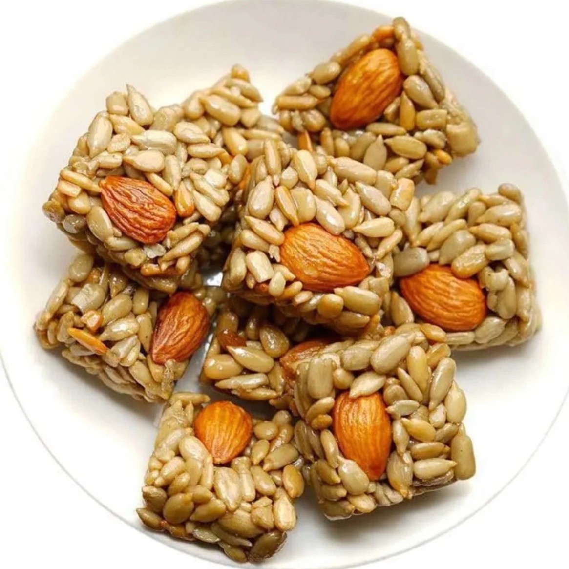 巴旦木仁葵花籽仁装零食干果小吃 网红小零食 办公室零食开袋即食