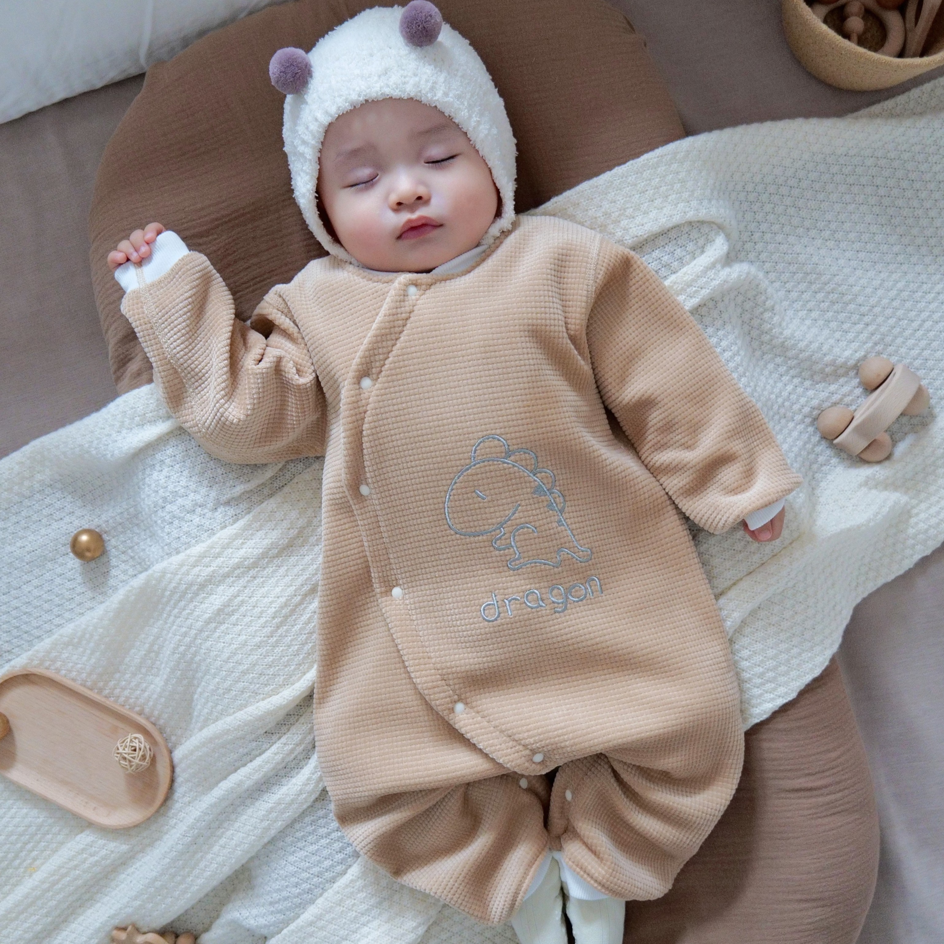 婴儿连体衣春秋冬季加绒打底新生儿衣服冬装睡衣宝宝哈衣保暖加厚