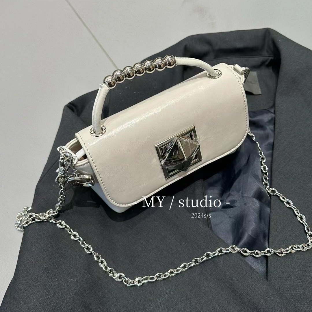 MYstudio春季小众精致设计菱形锁扣钻石手提斜挎真皮潮流小包包