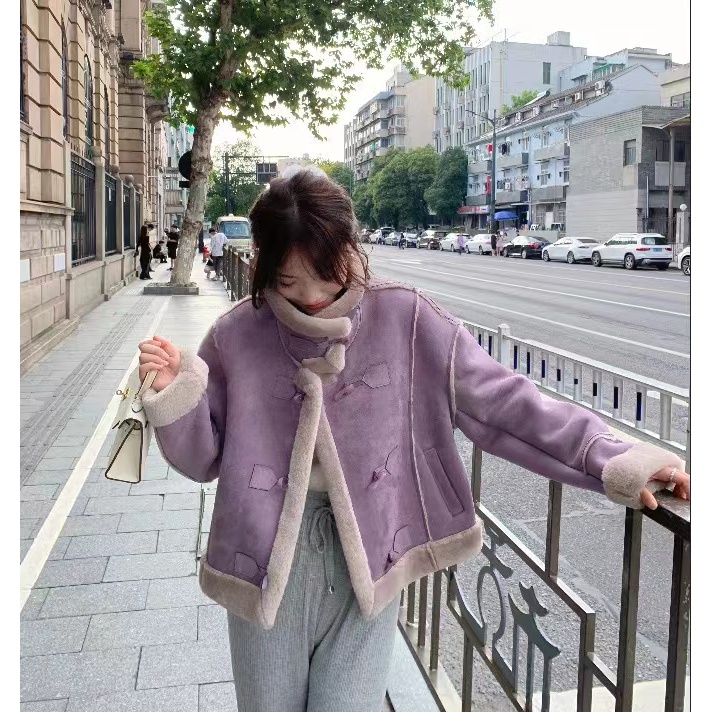 9924欧货高级感立领皮毛一体加厚牛角扣外套秋冬款韩版宽松外套