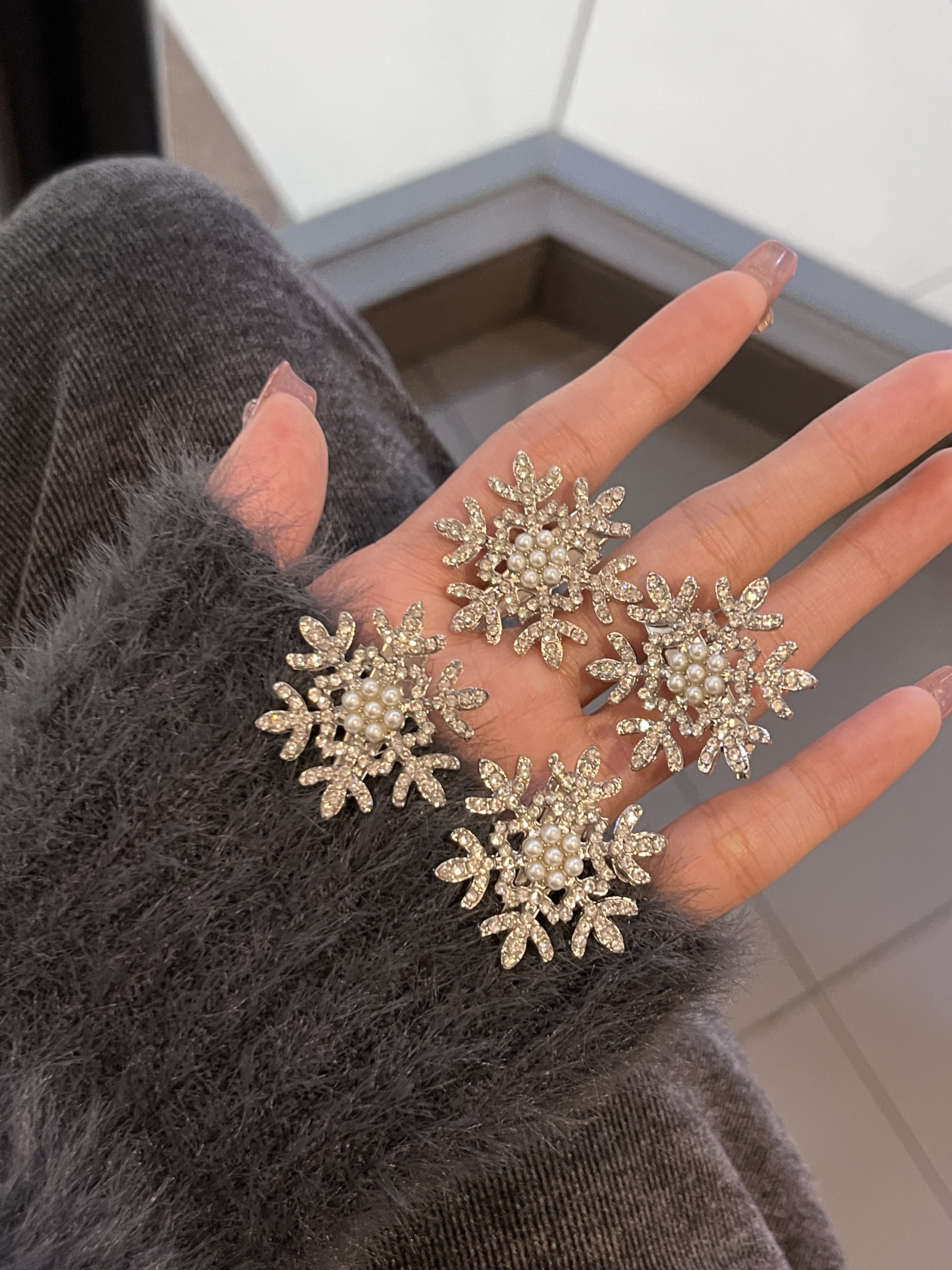 清冷贵气感雪花发夹秋冬新款闪钻雪花金属发夹圣诞水钻发夹发饰