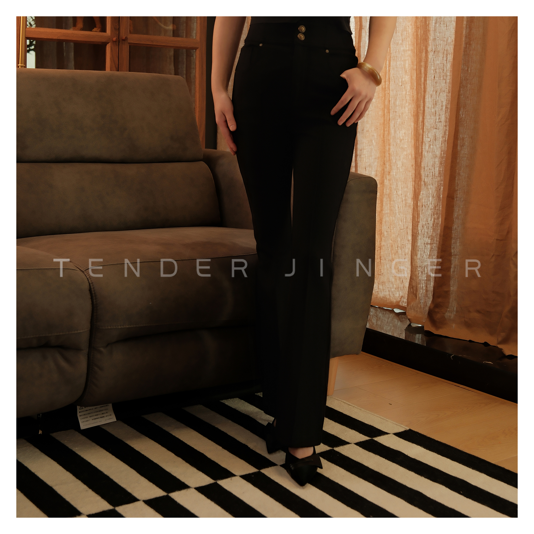 Tender Jinger【专柜】2023秋冬显瘦弹力拉绒微喇裤 T2310LFK48677