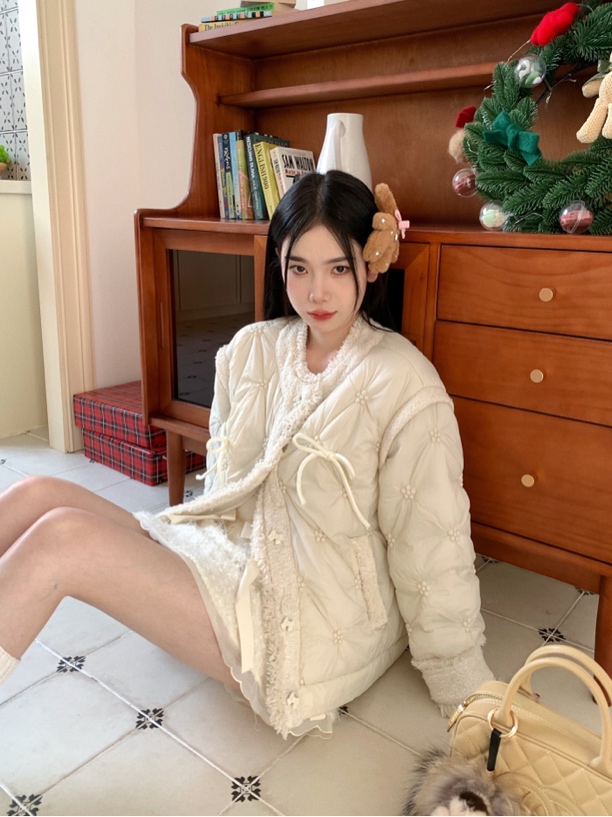 【赵小小YIMAO】2186 冬季新款小香风高级感蝴蝶结加厚短款外套