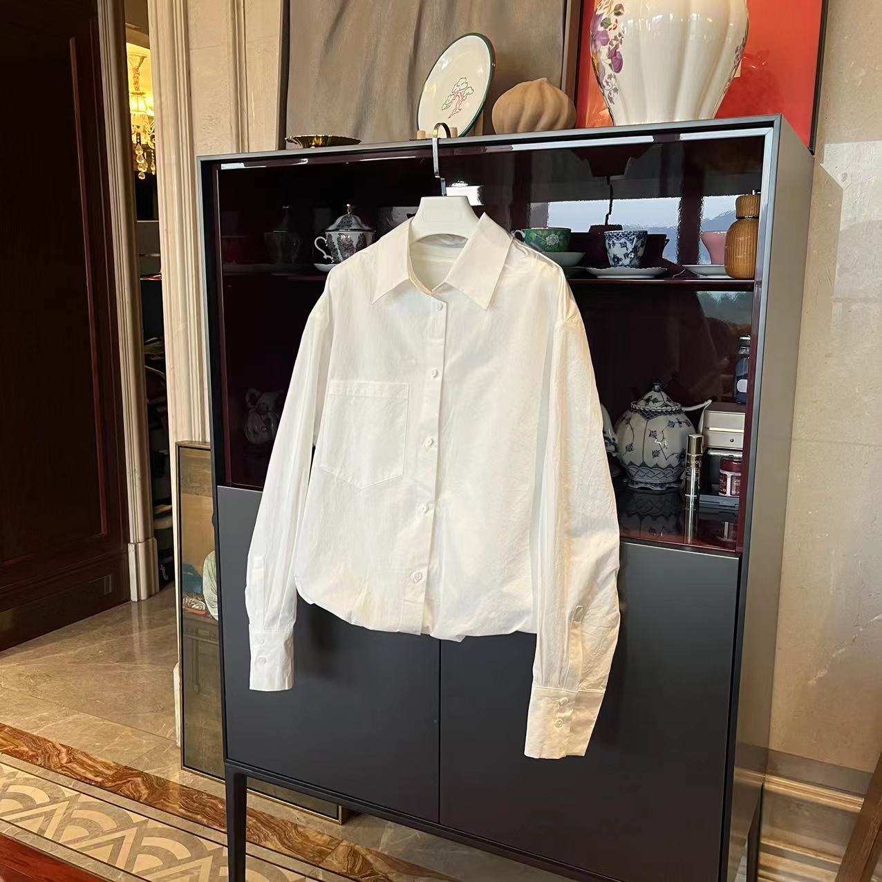 漫颜刘白色衬衫2023秋冬新品翻领长袖休闲时尚简约通勤上衣