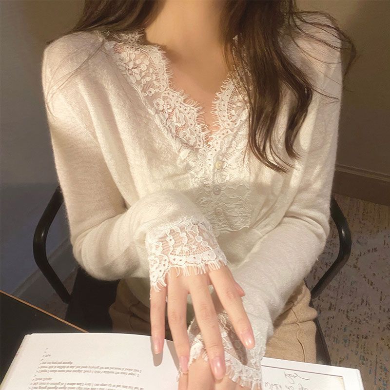 大码蕾丝衫网纱针织衫女春秋胖mm温柔风内搭洋气法式上衣打底衫潮