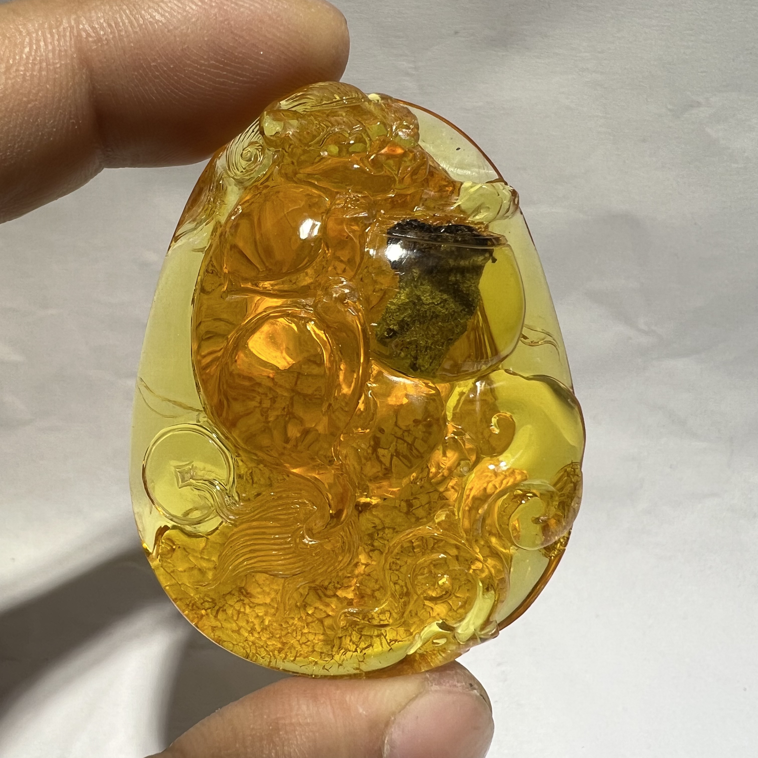 貔貅招财女神同款琥珀蜜蜡吊坠挂件女款镶嵌巧雕大气通透时尚俏色