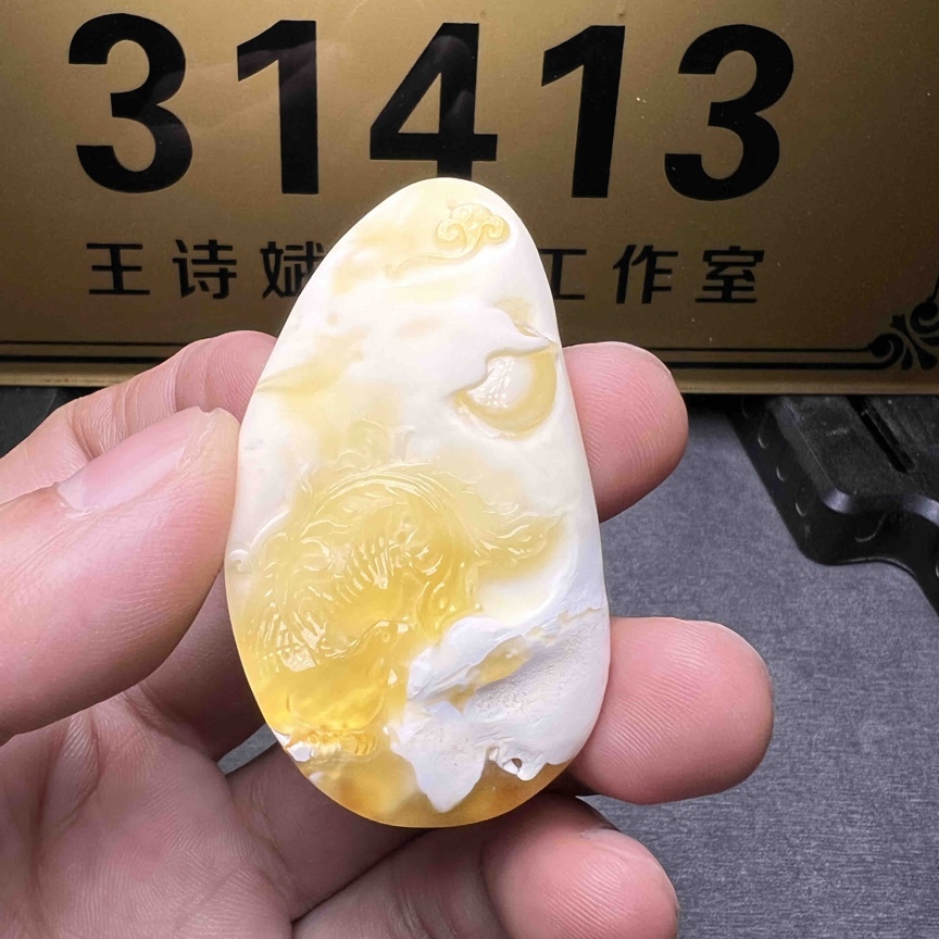 蜜蜡凤凰如意仿古项链雕刻高冰蜜蜡项链琥珀吊坠糖料琥珀项链巧雕