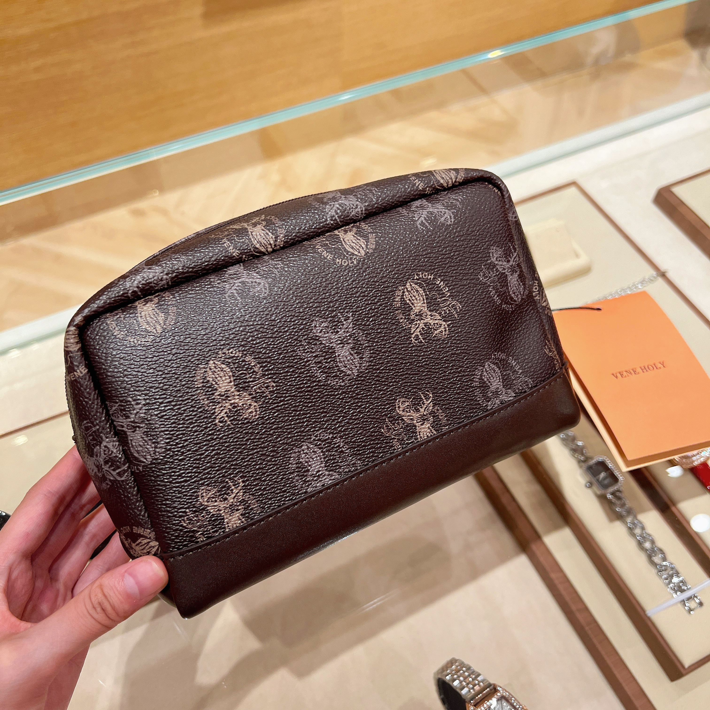 2023秋冬新款小众轻奢时尚洋气化妆包女包斜挎包DL151