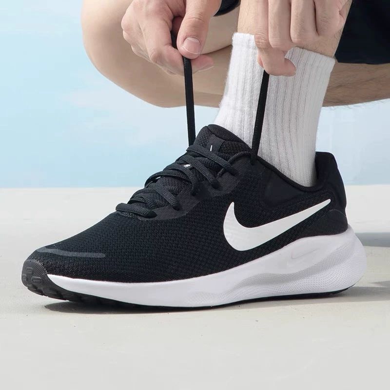 NIKE/耐克男鞋Revolution 7 Wide 黑白休闲运动跑步鞋FB8501-002