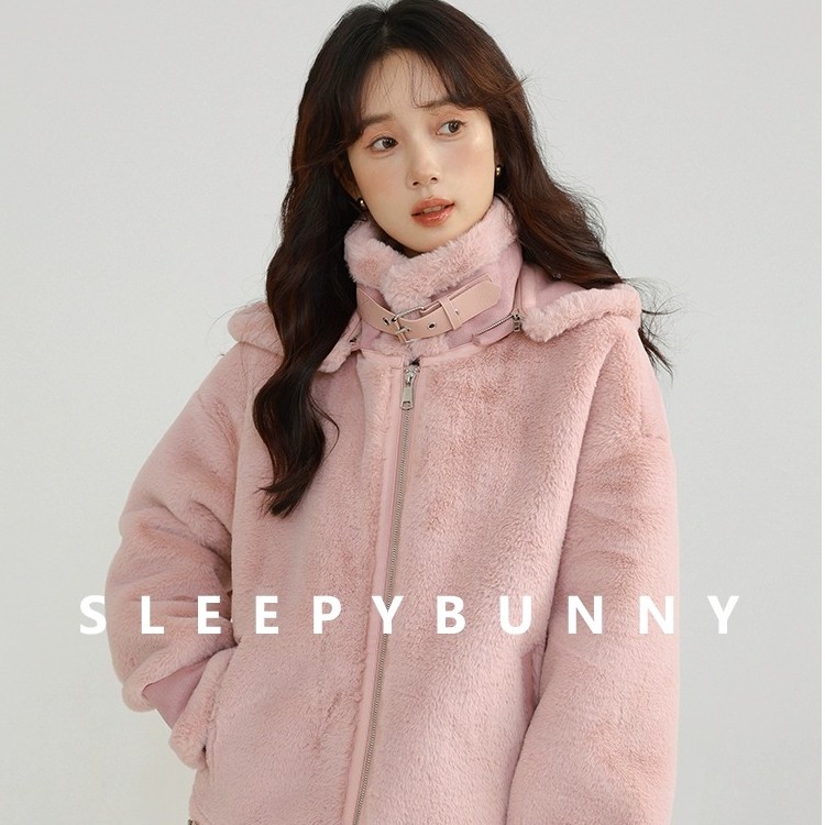 瞌睡兔【草莓雪兔】皮毛一体毛绒绒防风保暖外套女冬季宽松甜美外套