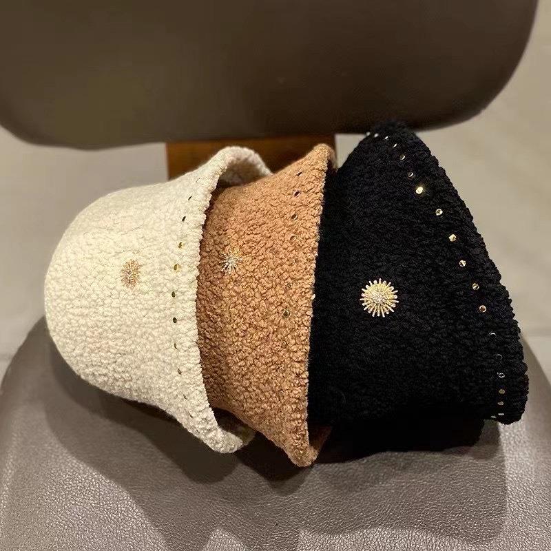 梵德希秋冬毛绒韩版渔夫帽时尚铆钉星星水钻盆帽加厚保暖羊羔毛水