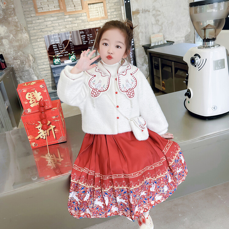 女童加厚保暖马面裙套装2023新款秋冬季女孩中国风拜年服两件套潮