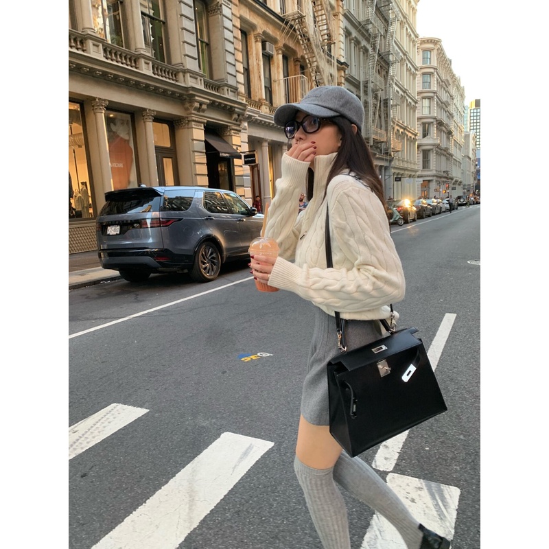 慵懒感绞花高领套头毛衣女2023新款冬季情侣款短款宽松网红秋冬