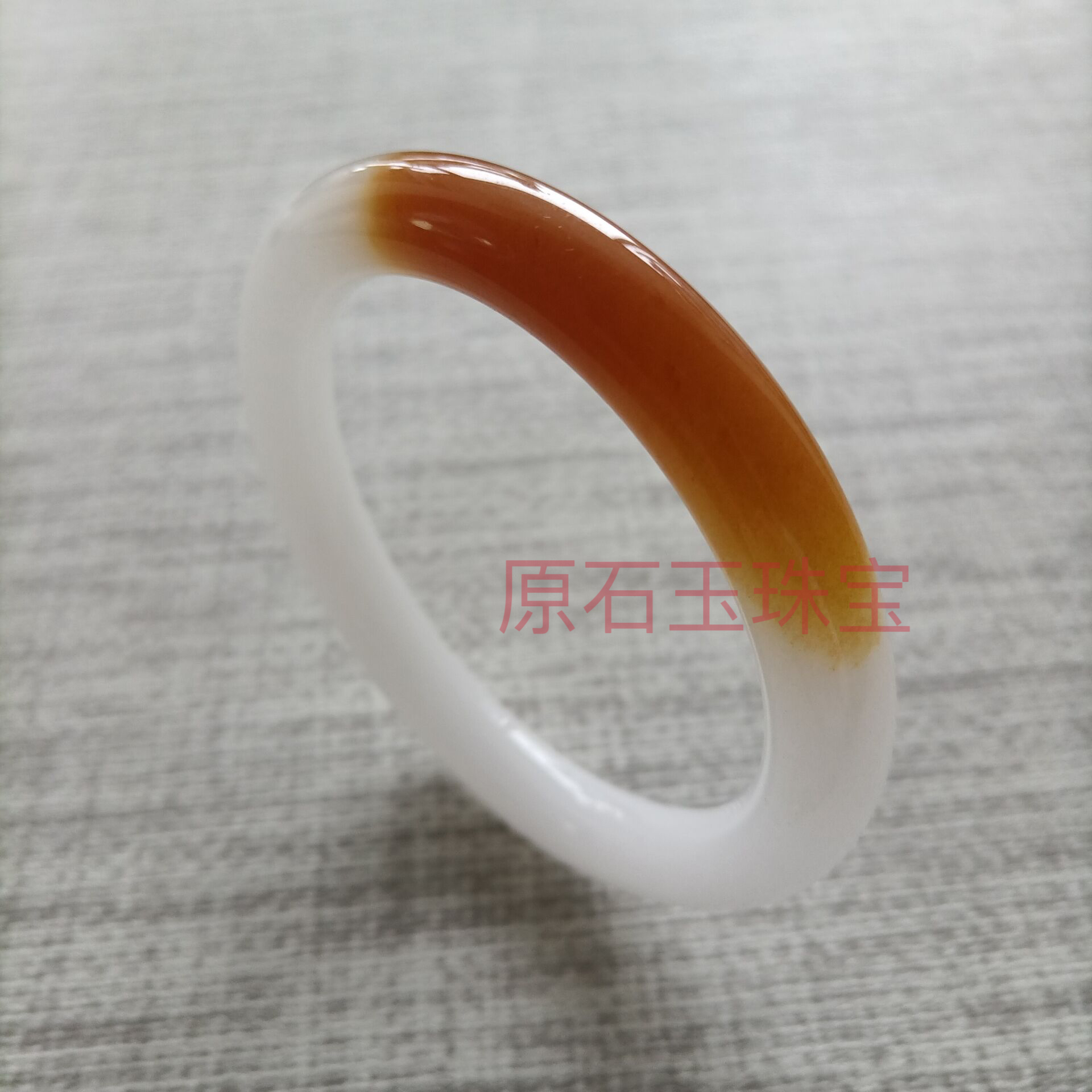高档天然和田糖白手镯圆条且末女款镯子