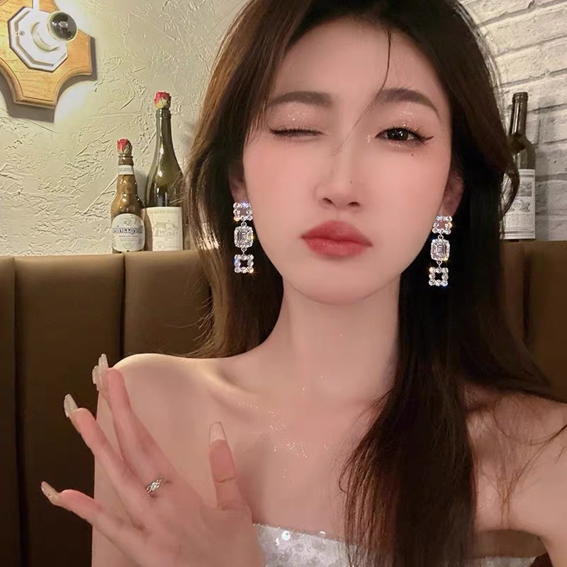 铜合金耳饰 闪钻方块925银针耳环独特小众设计耳钉女高级感耳饰