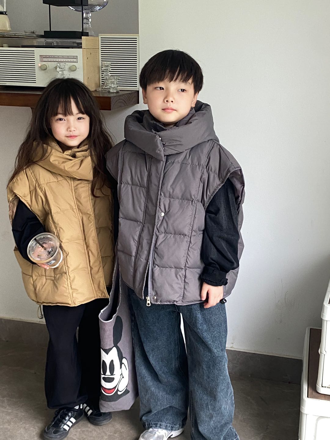 2329款 童装加厚羽绒马甲冬季新款儿童开衫连帽中大童女孩外套潮