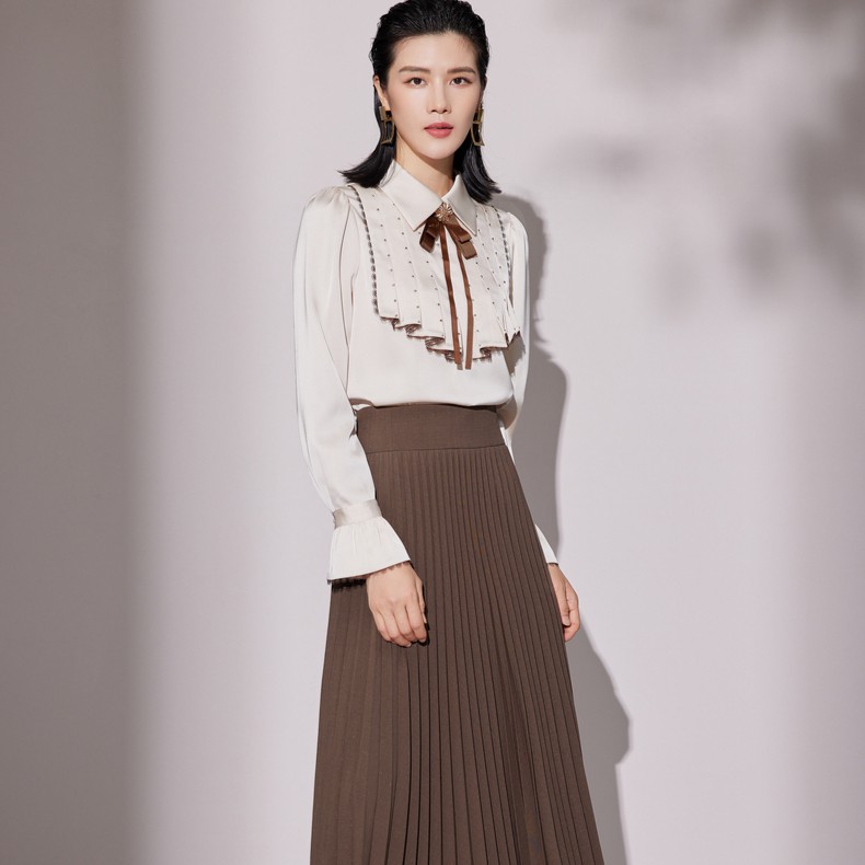 粉蓝衣橱经典大摆百褶长裙女茶褐色半身裙523Q989