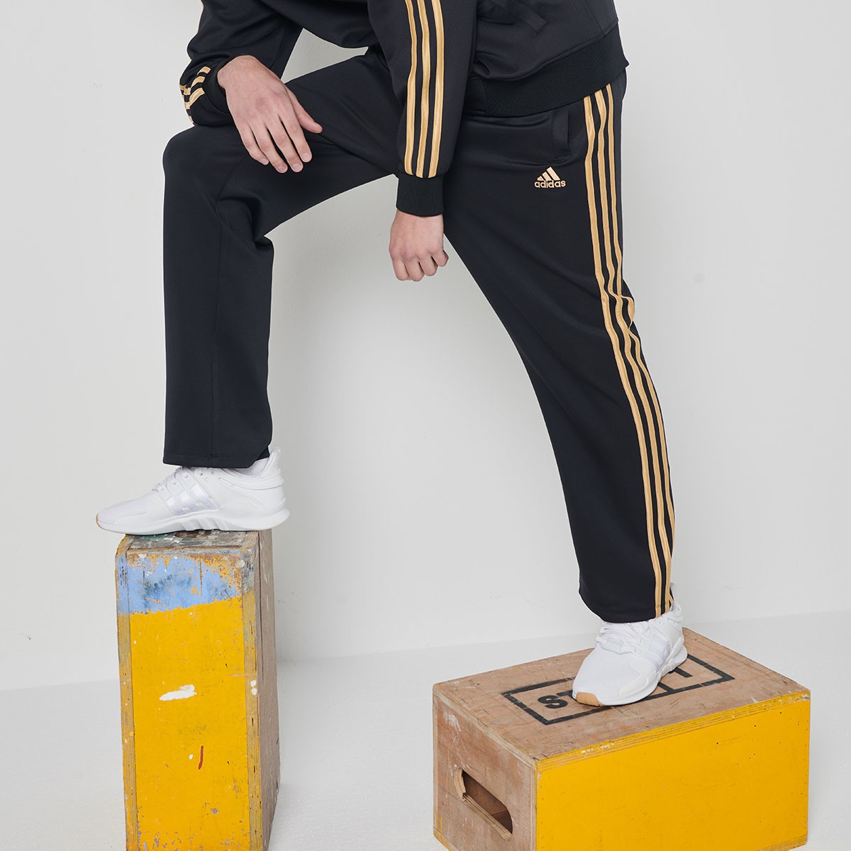 adidas/阿迪达斯阿迪达斯针织休闲长裤 直筒裤 情侣同款  TR30PR