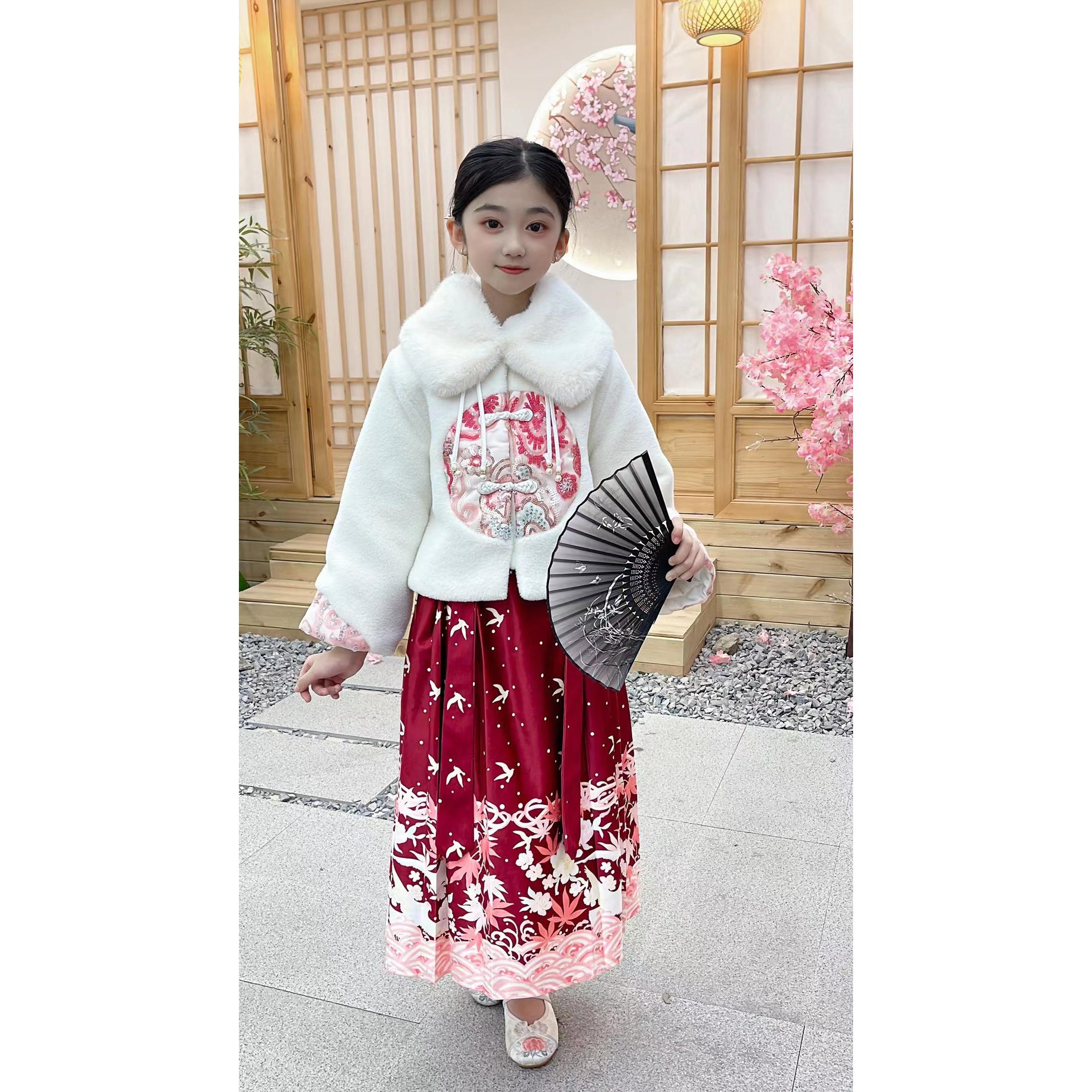 013女童马面裙套装冬季新款儿童中国风古装汉服秋冬款加厚拜年服