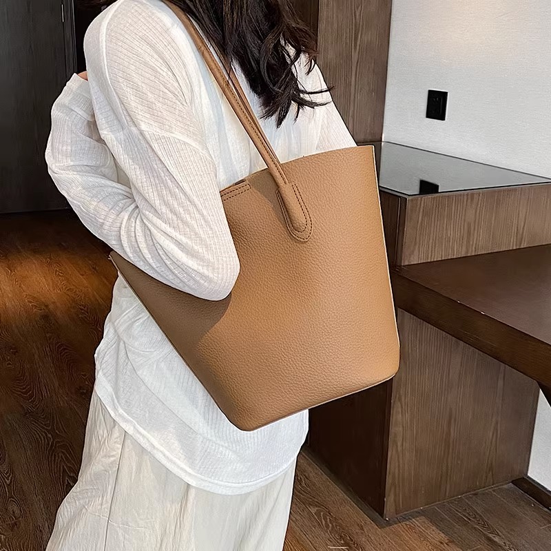 通勤大容量包包女2023新款休闲洋气百搭单肩包时尚爆款托特水桶包