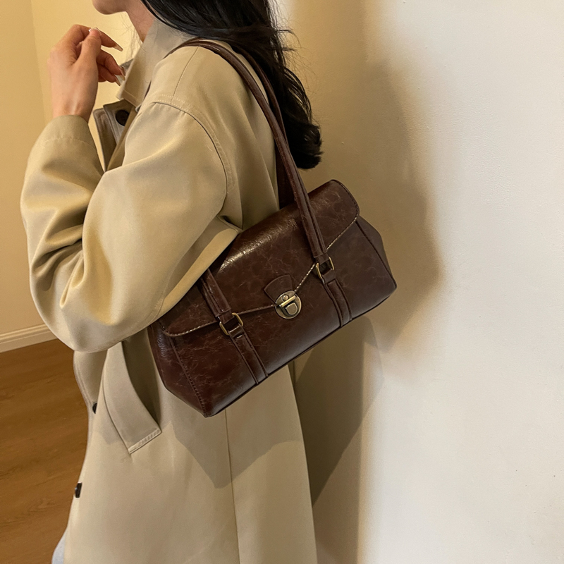小众设计港风显眼包大气复古包包女高级大容量女包时尚通勤单肩包