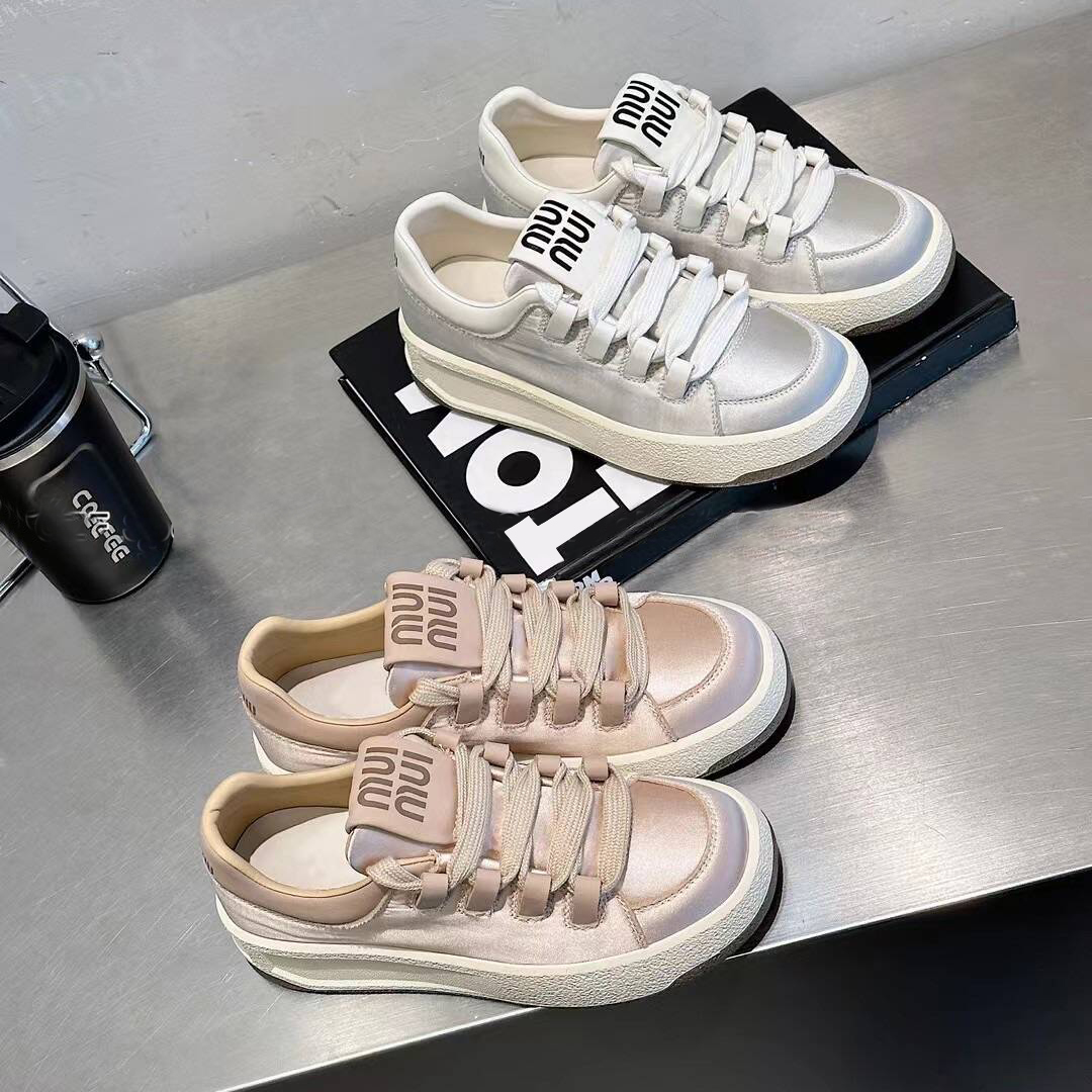 柠柠女鞋~2024新款mui风稠锻春时尚百搭ins运动休闲板鞋子NN80109