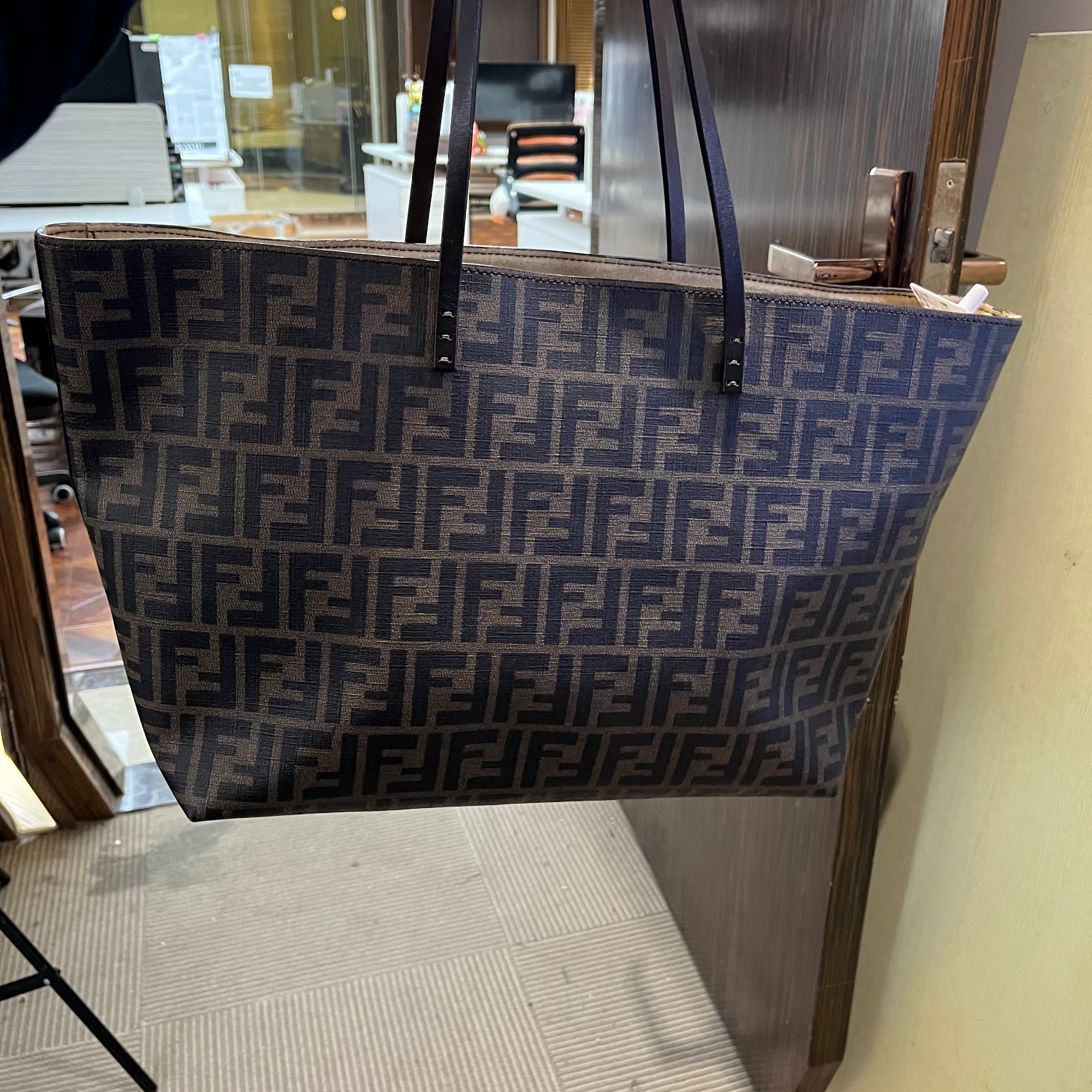 95新 友戏奢品 奢品/Fendi购物袋/pj11208014/TY特卖