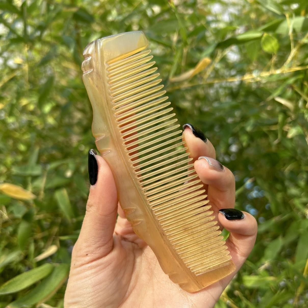 名匠  精品加厚黄牛角半圆竹节梳  14公分左右 牛角