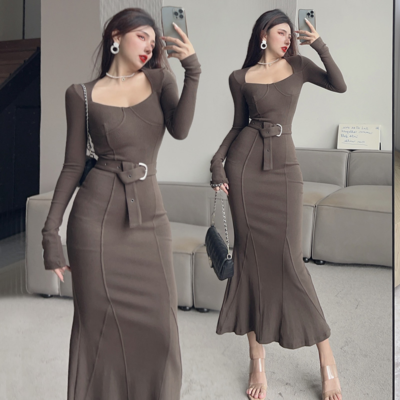 泽娅设计【布拉格广场】高级感气质方领针织连衣裙纯欲性感包臀裙子