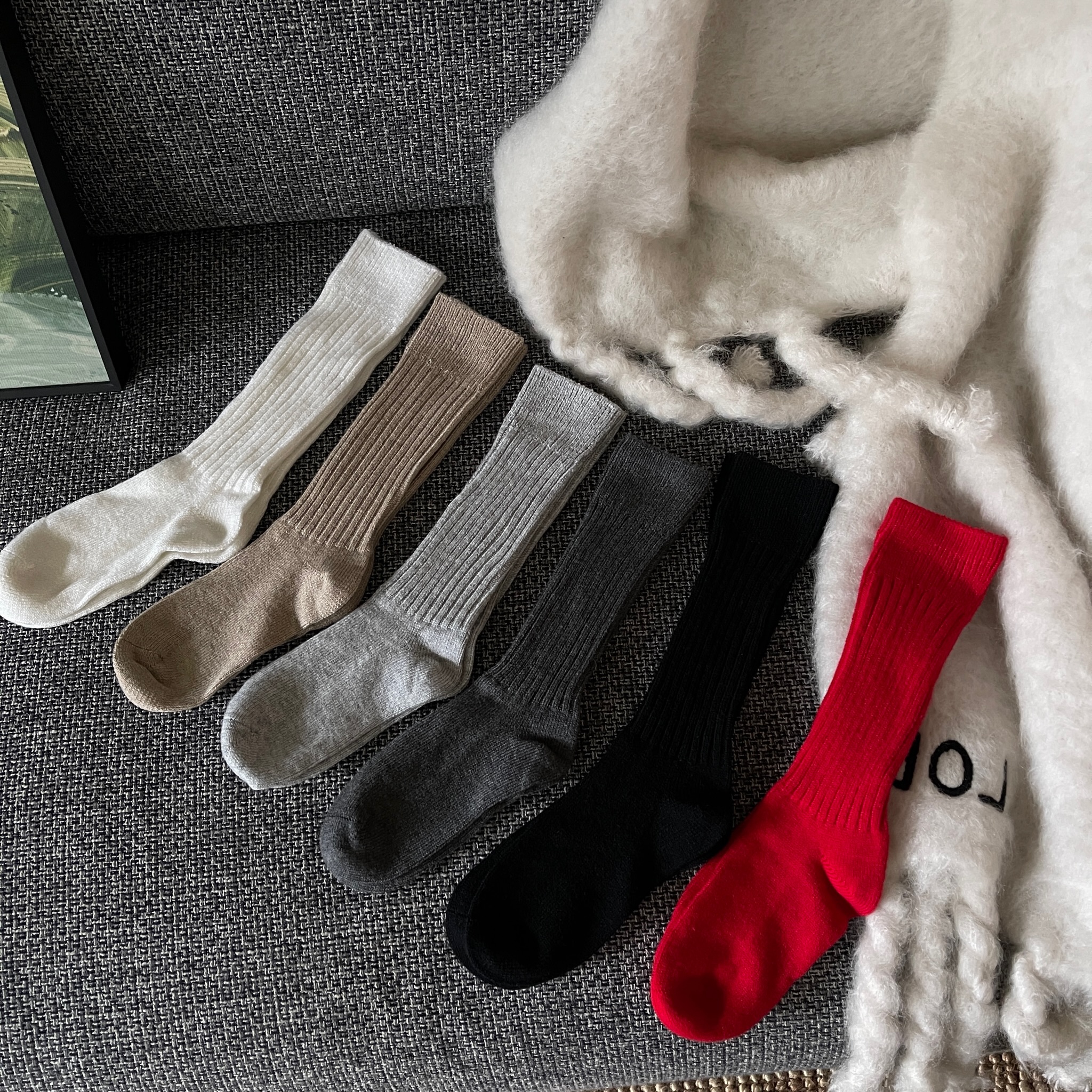 Byjunjun小众设计师 2023秋冬新品珺珺全色自留无骨羊毛袜