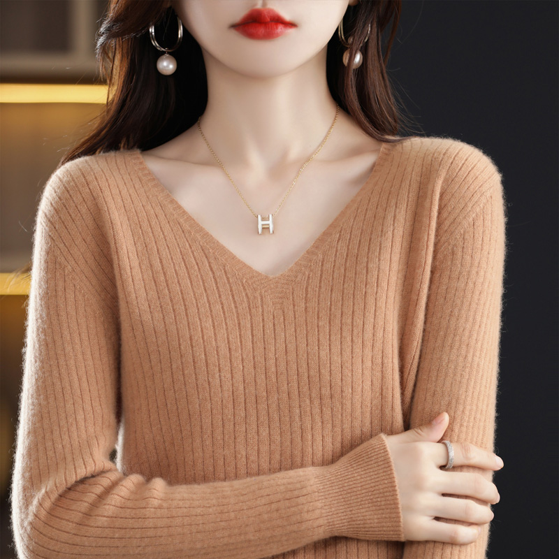 精纺毛衫秋冬新款V领抽条宽松大码针织毛衫女毛衣 重磅推荐