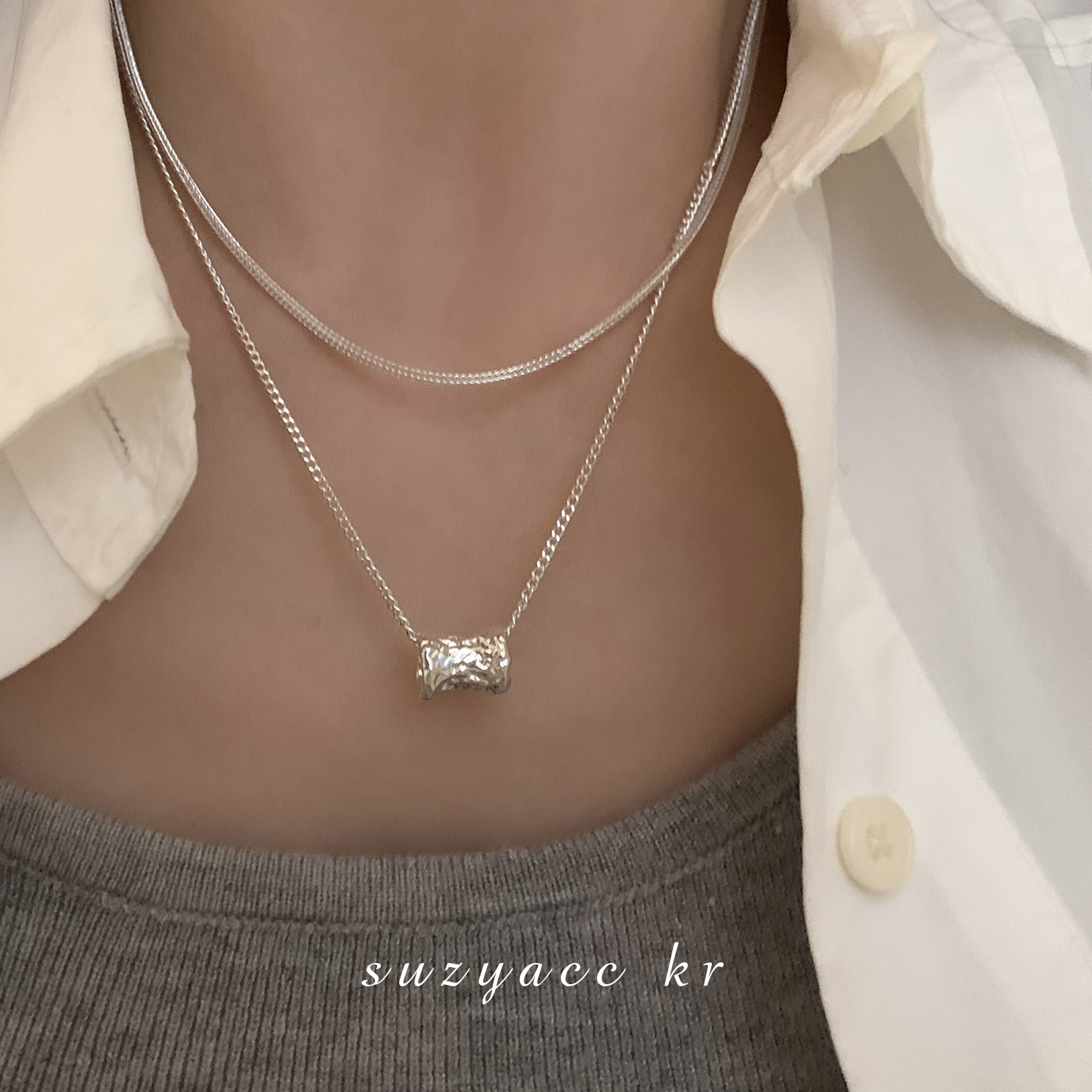 Suzyacc Kr 合金项链 捶打纹褶皱吊坠双层项链毛衣链X0860