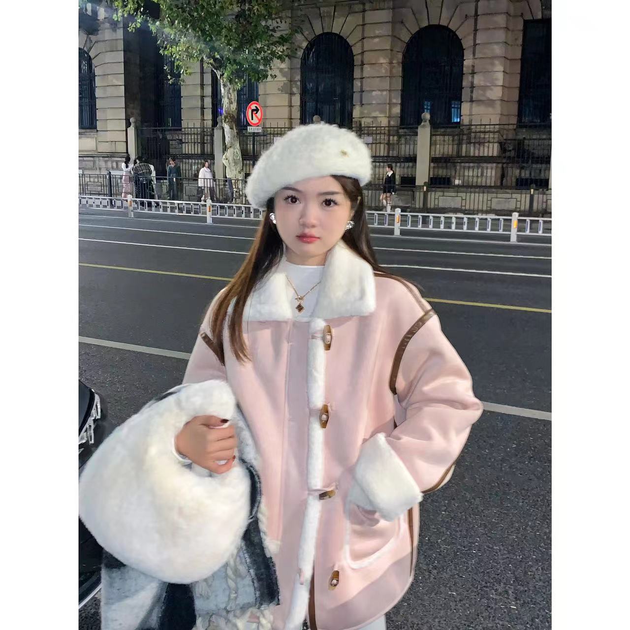 现JUNJUN【南明印象】复古机车风拼色毛绒呢子外套女秋冬长短款大衣